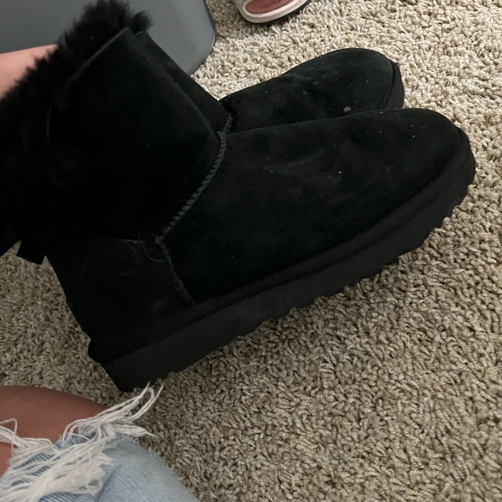 black ugg boots